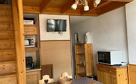 Appartement Pour 6 Personnes Au Pied Des Pistes Au Calme Aux Menuires Les Asters
